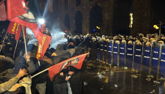 İmamoğlu protestolarını takip eden 5 gazeteci evleri basılarak gözaltına alındı