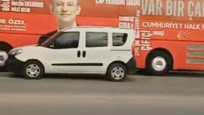 Ali Mahir Başarır o anları paylaştı; “CHP’nin seçim otobüsü kaçırıldı!”