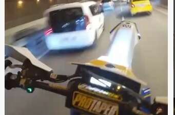 Bursa trafiğini tehlikeye atan motosikletli yakalandı