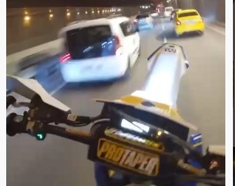 Bursa trafiğini tehlikeye atan motosikletli yakalandı