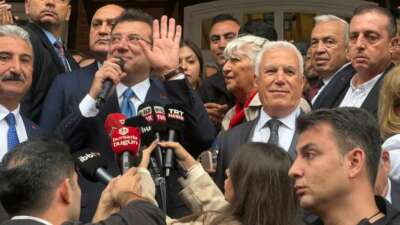 Başkan Bozbey’den demokrasi mesajı