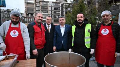 Başkan Yılmaz, vatandaşlarla iftarda buluştu