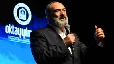 Yıldırım’da Dursun Ali Erzincanlı gönüllerin pasını sildi