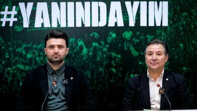 Bursaspor’un eski başkanı alacaklarını bağışladı!