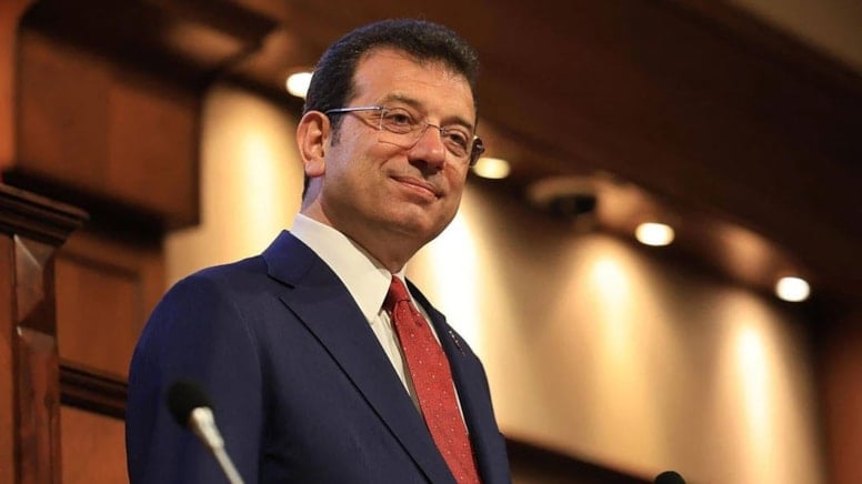 İmamoğlu’ndan adaylık açıklaması: ‘Bu yolculuğun sonunda aydınlık bir Türkiye var’