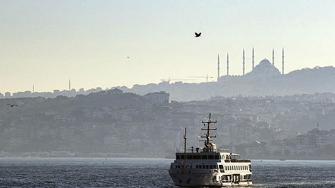 İstanbul’da gemi trafiği durduruldu! İstanbul’da gemi trafiği durduruldu!