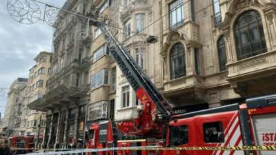İstiklal Caddesi’nde tarihi Suriye Pasajı’nda yangın paniği