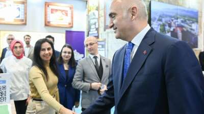 Kültür ve Turizm Bakanı Ersoy: İlk veriler çok iyi, hedef 65 milyon ziyaretçi