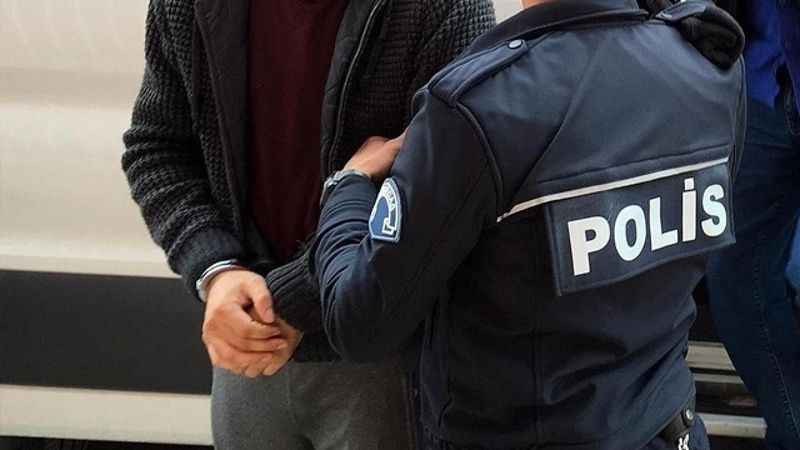 Erdoğan ve ailesine hakaret içerikli slogan attıkları tespit edilen 41 şüpheli yakalandı