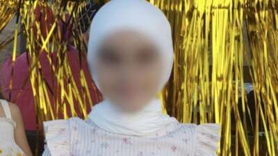 Öğretmen, başörtülü öğrencisine hakaretler yağdırdı