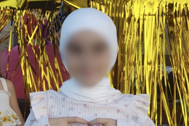 Öğretmen, başörtülü öğrencisine hakaretler yağdırdı