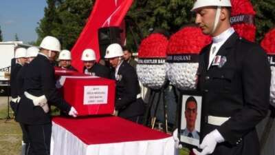 Şehit Polis Memuru Zeki Bacak, son yolculuğuna uğurlandı
