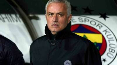 Trabzonspor galibiyeti sonrası Mourinho’dan beklenmedik hamle! Bu kez rakip soyunma odasına gitti ve…