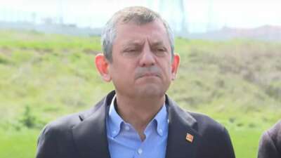 Özgür Özel “Bunu son dakika haberi olarak verebilirsiniz” diyerek duyurdu: “Cezaevindeyken Ekrem başkanla aramızda uyuşmazlık çıktı”