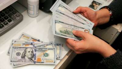 Dolar yatay, euro geriliyor! Gözler Bakan Şimşek’te!