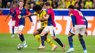 Barcelona, Dortmund’u zor geçti