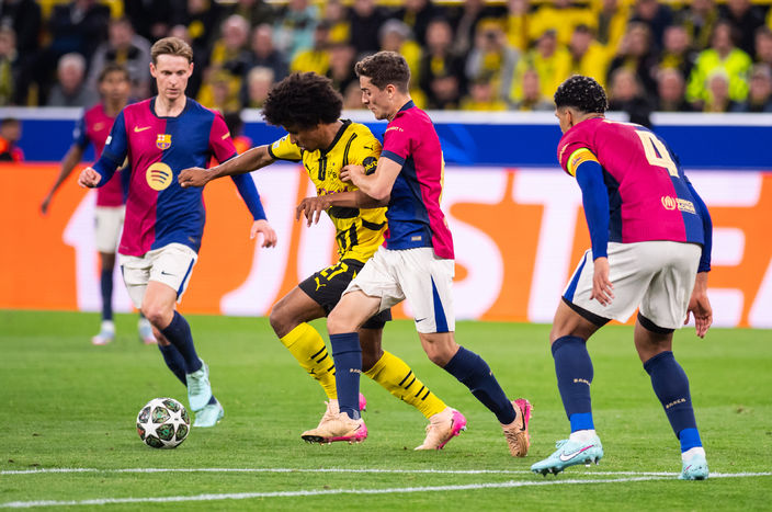 Barcelona, Dortmund’u zor geçti