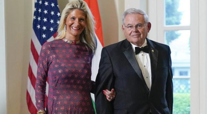 Eski ABD Senatörü Bob Menendez’in eşi Nadine Menendez yolsuzluk ve rüşvet davasında suçlu bulundu