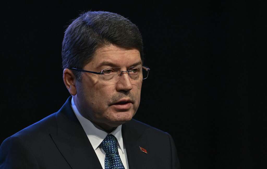 DEM heyetiyle görüşme… Bakan Tunç: Önder’in rahatsızlığı nedeniyle erteledik