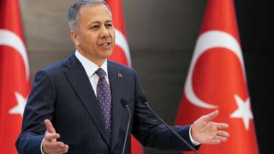 İçişleri Bakanı Yerlikaya’nın açıkladığı uyuşturucu emniyette sergilendi