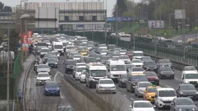 Bayramın üçüncü gününde İstanbul’da trafik yoğunluğu yaşanıyor