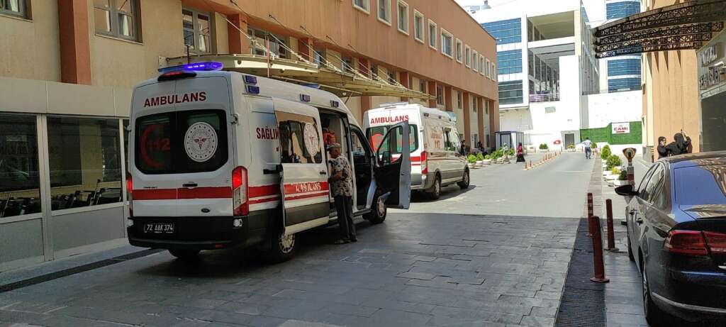 Balkondan düşen çocuk hayatını kaybetti