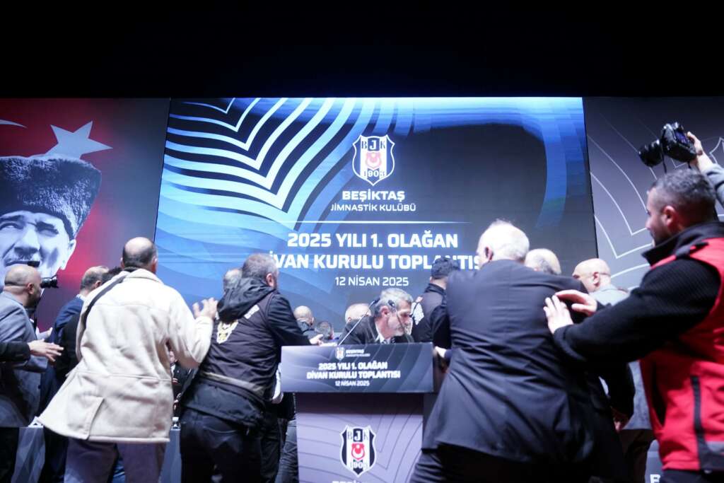 Beşiktaş’ta Divan’da kavga: Hasan Arat ile Tevfik Yamantürk arasında yumruklar konuştu