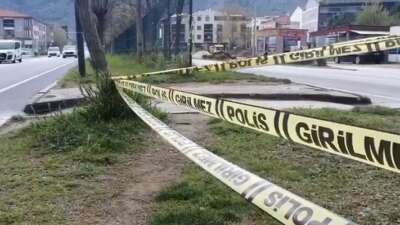 Bursa’da yolun karşısına geçerken otomobilin çarptığı yaşlı adam hayatını kaybetti