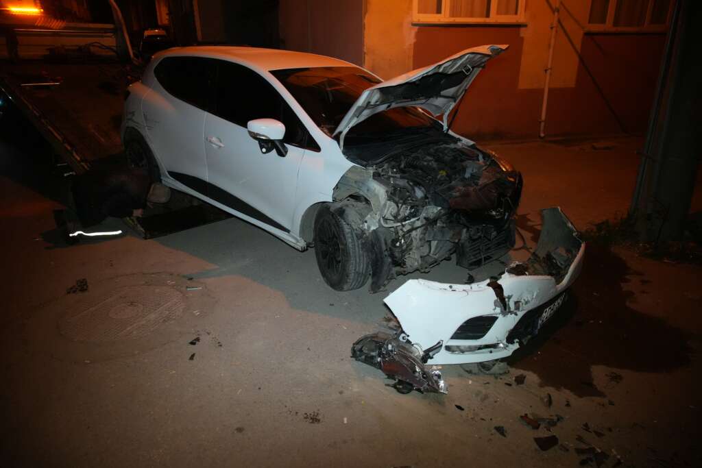 Alkolü sürücü dehşet yaşattı: 5 araca çarptı, 1 kişi yaralandı