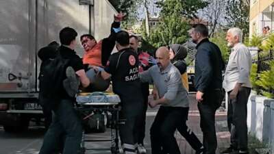 Bursa’da kamyonetle çarpışan motosiklet sürücüsü ağır yaralandı