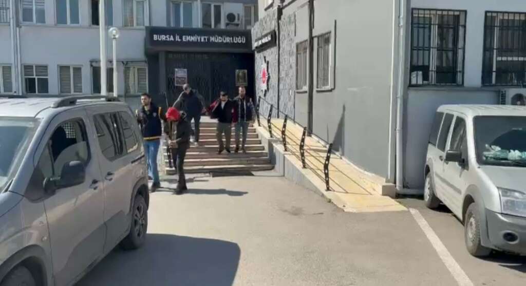 Bursa’da motosiklet hırsızlığı… 3 tane çaldılar, dördüncüde yakalandılar!