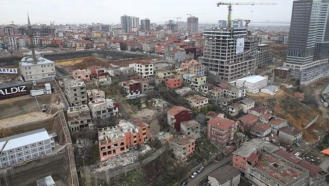 Kentsel dönüşüm yolu engellerle dolu: Yıkıldı yıkılacak bin 200 bina var