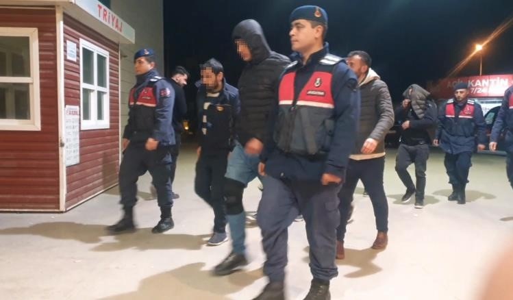 Bursa’da uyuşturucu partisine jandarma baskını: 8 gözaltı