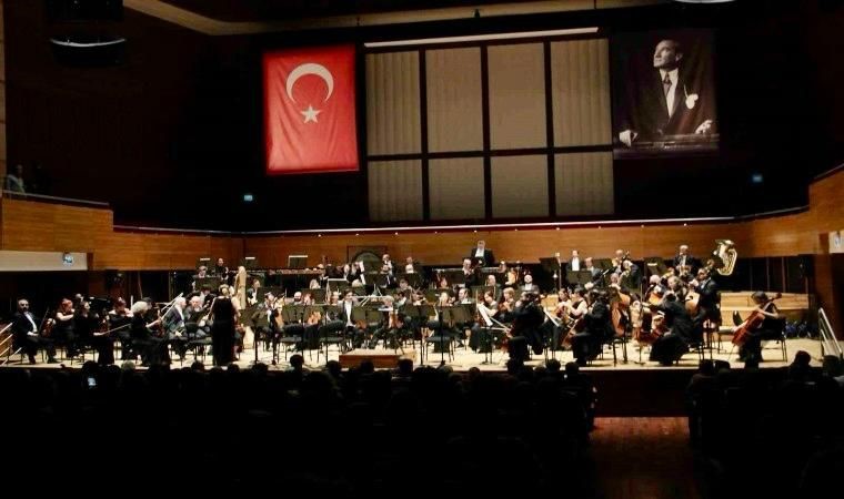 Prof. Dr. Ayhan Kızıl’ı 10. yıl anma konseri