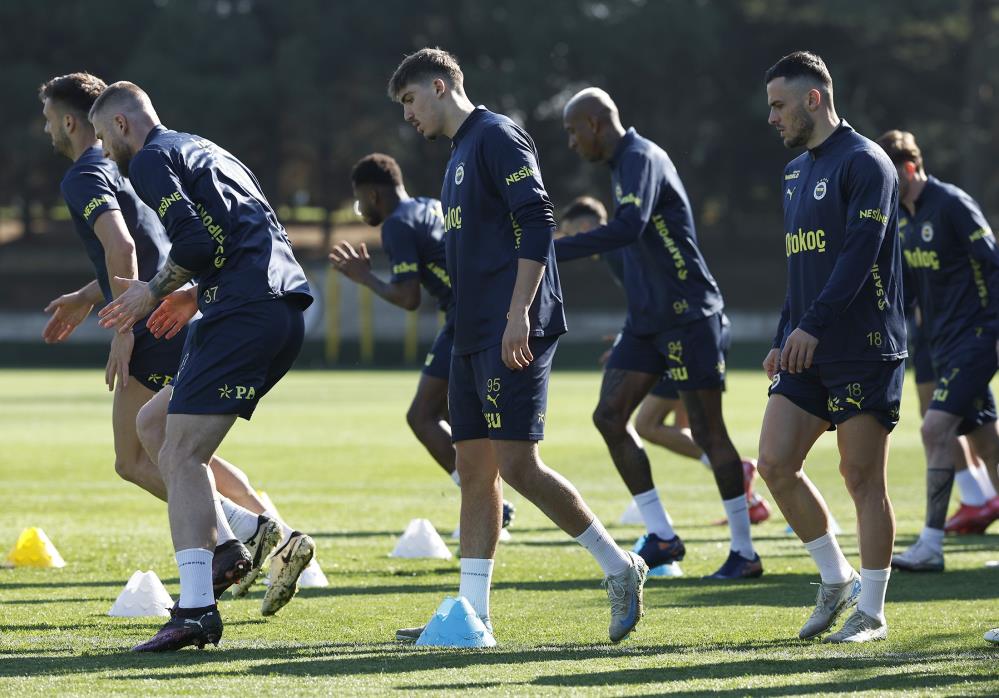 Fenerbahçe, Trabzonspor maçı hazırlıklarını tamamladı