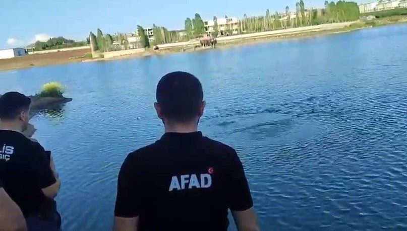 Gölete düşen küçük çocuk hayatını kaybetti