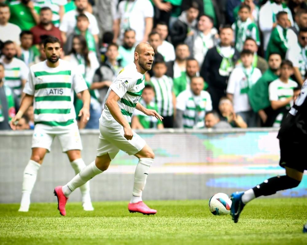 Sedat Cengiz’den Karşıyaka açıklaması: Rakibimiz değiller