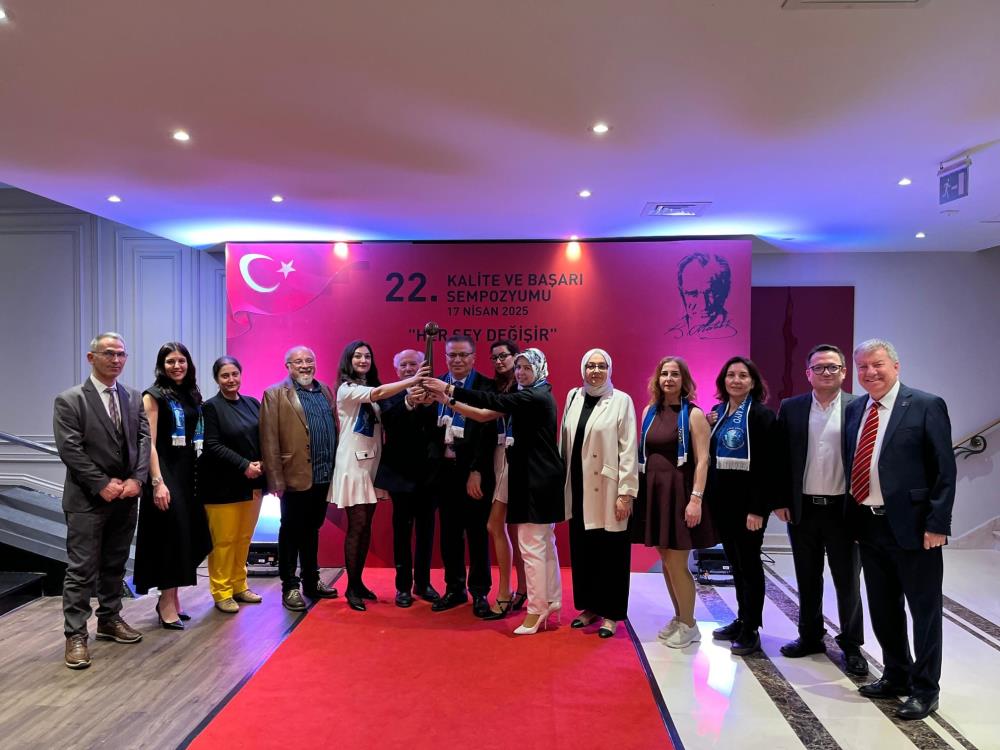 Gemlik Asım Kocabıyık MYO’ya”kalitede süreklilik” ödülü
