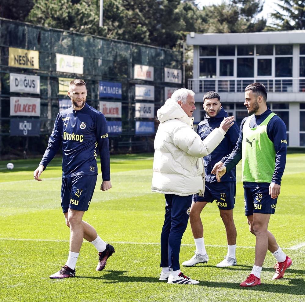 Fenerbahçe, Sivasspor maçının hazırlıklarını sürdürdü
