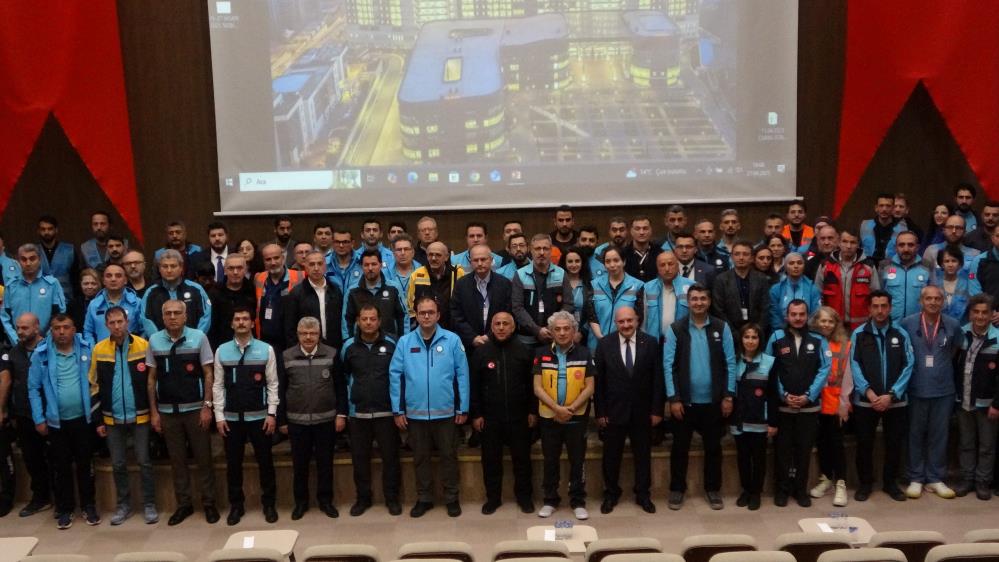 İstanbul’da 8 ilçede eş zamanlı deprem tatbikatı gerçekleştirildi