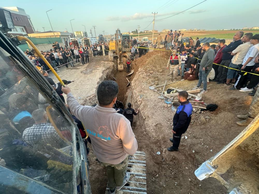 Şanlıurfa’da göçük altında kalan 3 işçi kurtarıldı, 1 işçiyi kurtarma çalışmaları sürüyor