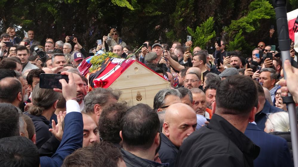 Vasiyet yerine getirildi…Volkan Konak son yolculuğuna uğurlandı