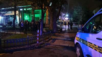 Eğlence mekanında silahlar konuştu: 2 yaralı