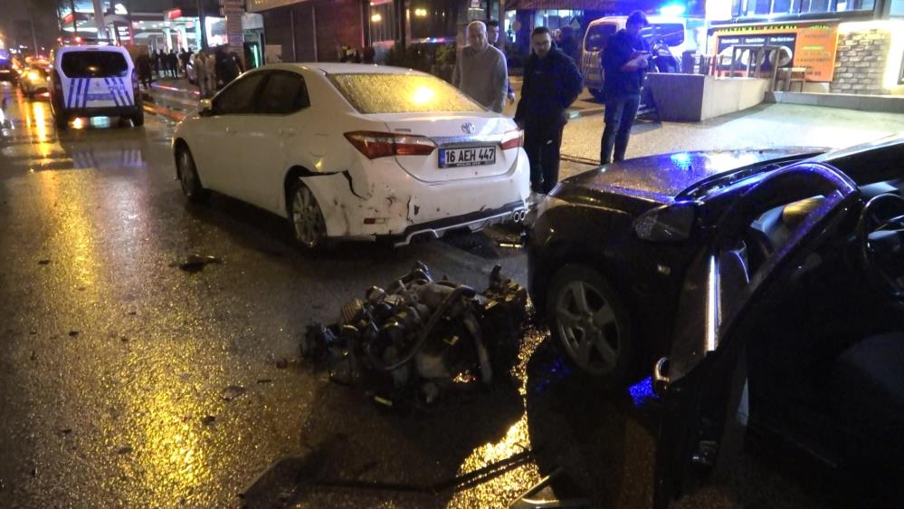 Bursa’da kazaya müdahale eden polise kamyonet çarptı