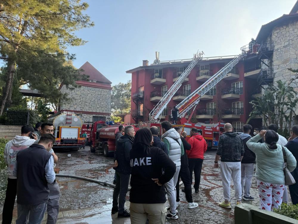 Marmaris’teki otel yangını kontrol altına alındı