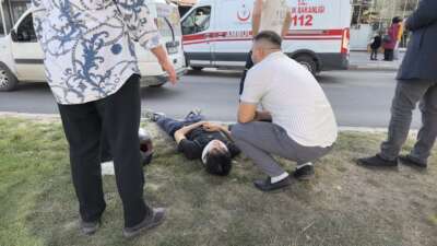 Bursa’da feci kaza! Motosikletli genç ölümden döndü