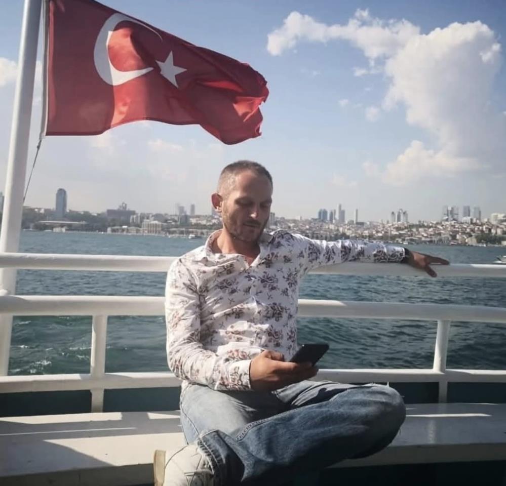 Yumruk atıp yere düşürdükleri kişiye ateş açtılar: 1 ölü