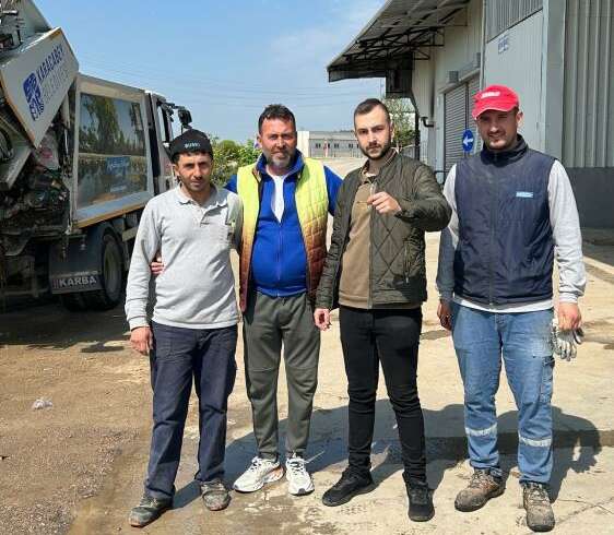 Bursa’da temizlik işçileri çöpte kaybolan altınları bulup teslim etti