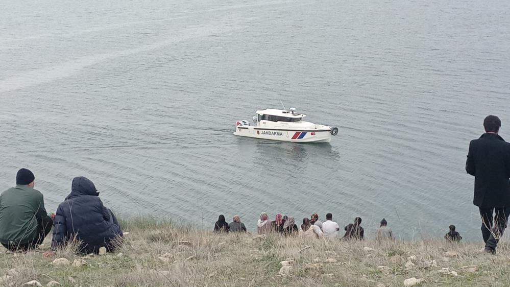 Atatürk Barajı’nda bir kişi kayboldu