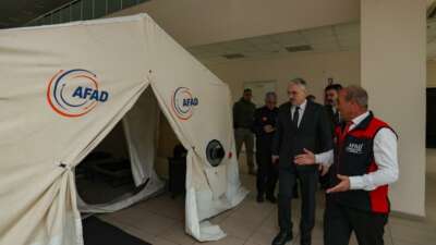 Bursa Valisi Ayyıldız’dan AFAD’a ziyaret